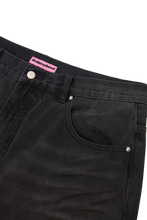 Load image into Gallery viewer, Distressed Denim Shorts