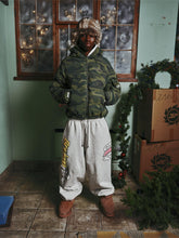Load image into Gallery viewer, Reflective Star Camo Puffer Jacket