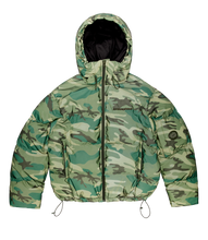 Load image into Gallery viewer, Reflective Star Camo Puffer Jacket
